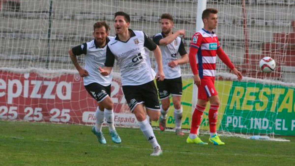 Morgado celebra un gol con el Mérida. | HOY Morgado celebra un gol con el Mérida. | HOY