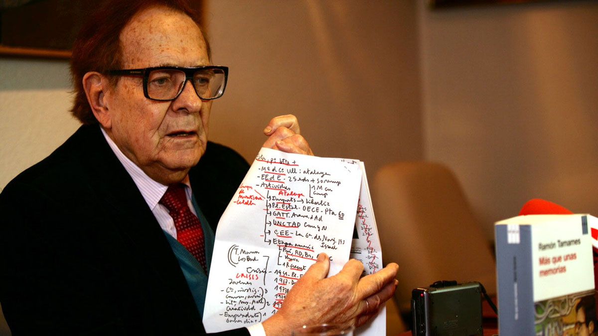 Ramón Tamamés impartirá este jueves una conferencia en León. | ICAL