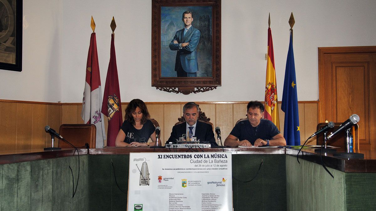 Presentación de los IX Encuentros con la Música ayer en La Bañeza. | ABAJO