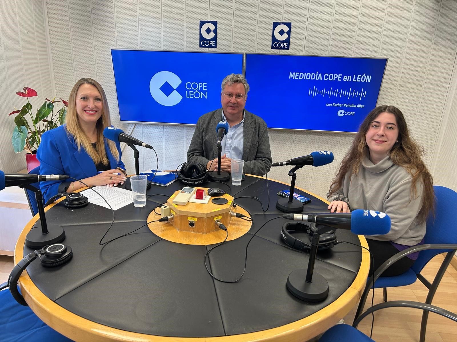 El director del Musac, Álvaro Rodríguez Fominaya, participó este jueves en el programa Entre Nosotras de Cope León. | L.N.C. El director del Musac, Álvaro Rodríguez Fominaya, participó este jueves en el programa Entre Nosotras de Cope León. | L.N.C.