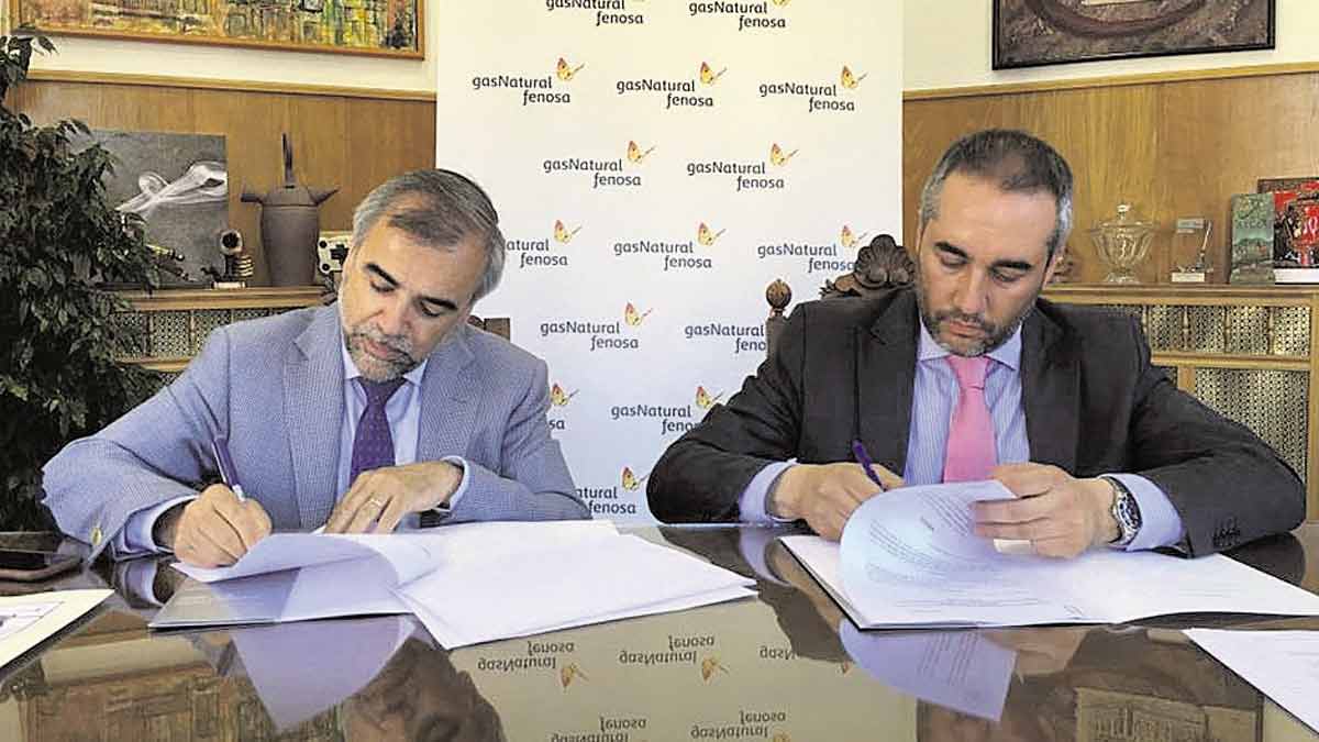 Palazuelo y Toral firmaron este martes el acuerdo de colaboración.