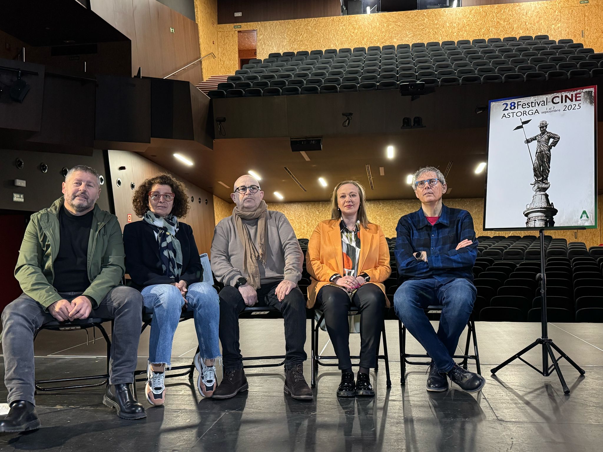 Presentación este martes en el Teatro Gullón del cartel y de las bases de 28º Festival de Cine de Astorga. | L.N.C.
