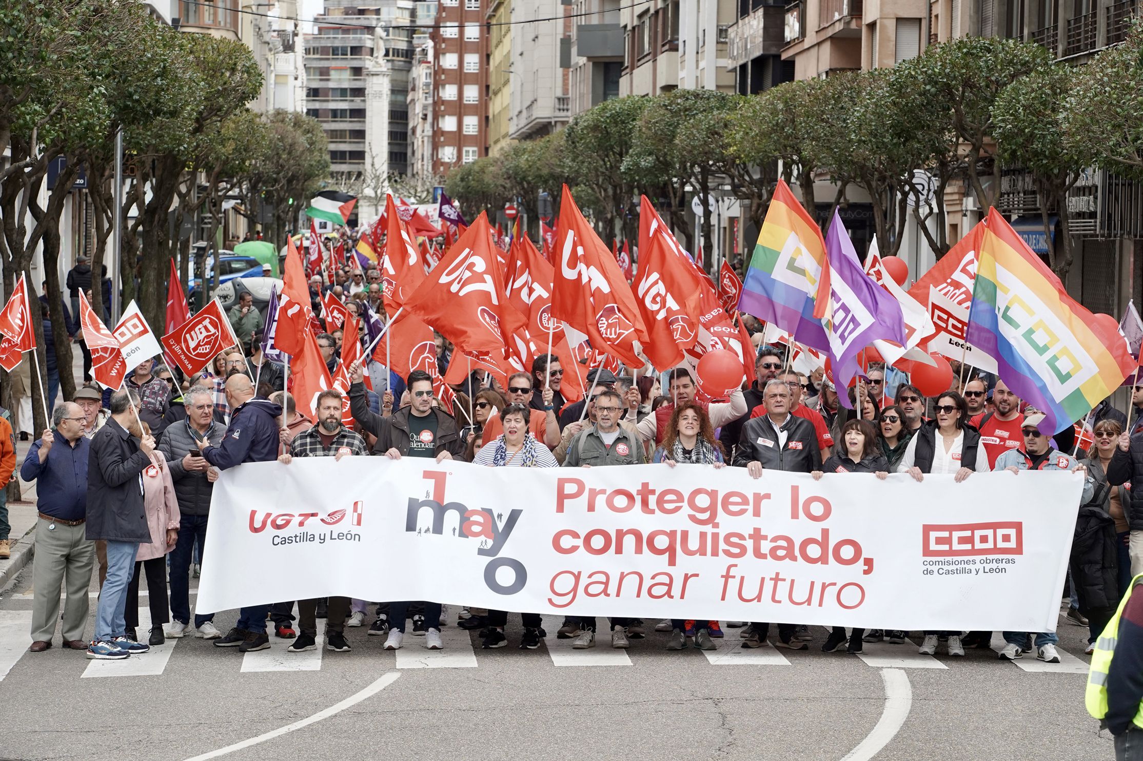 Cabecera de la manifestación del Día Internacional del Trabajo en León. | CAMPILLO (ICAL)