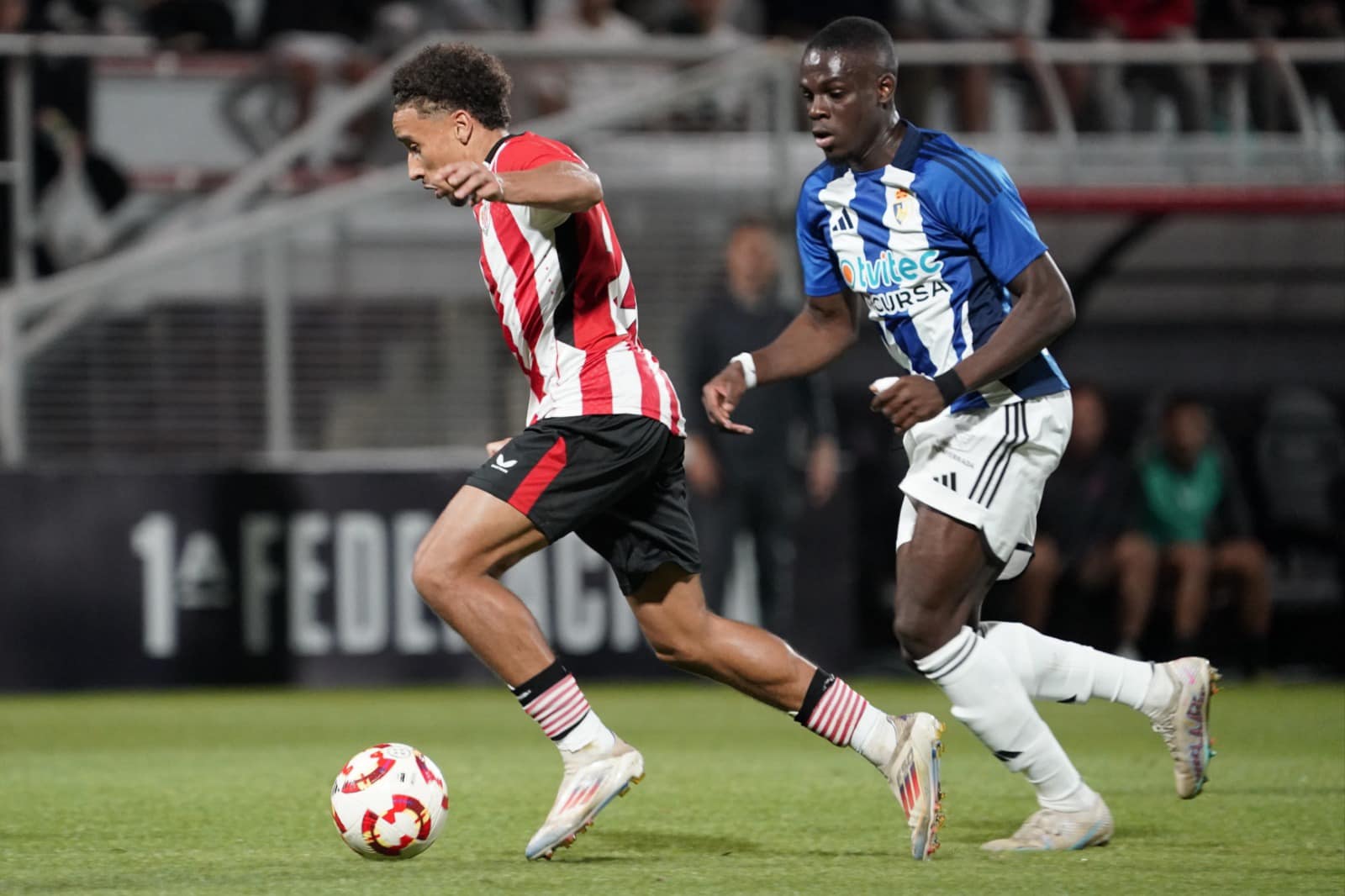 La Deportiva necesita volver a ganar en casa si quiere seguir luchando por el primer puesto y no complicarse la vida en el playoff. PONFERRADINA