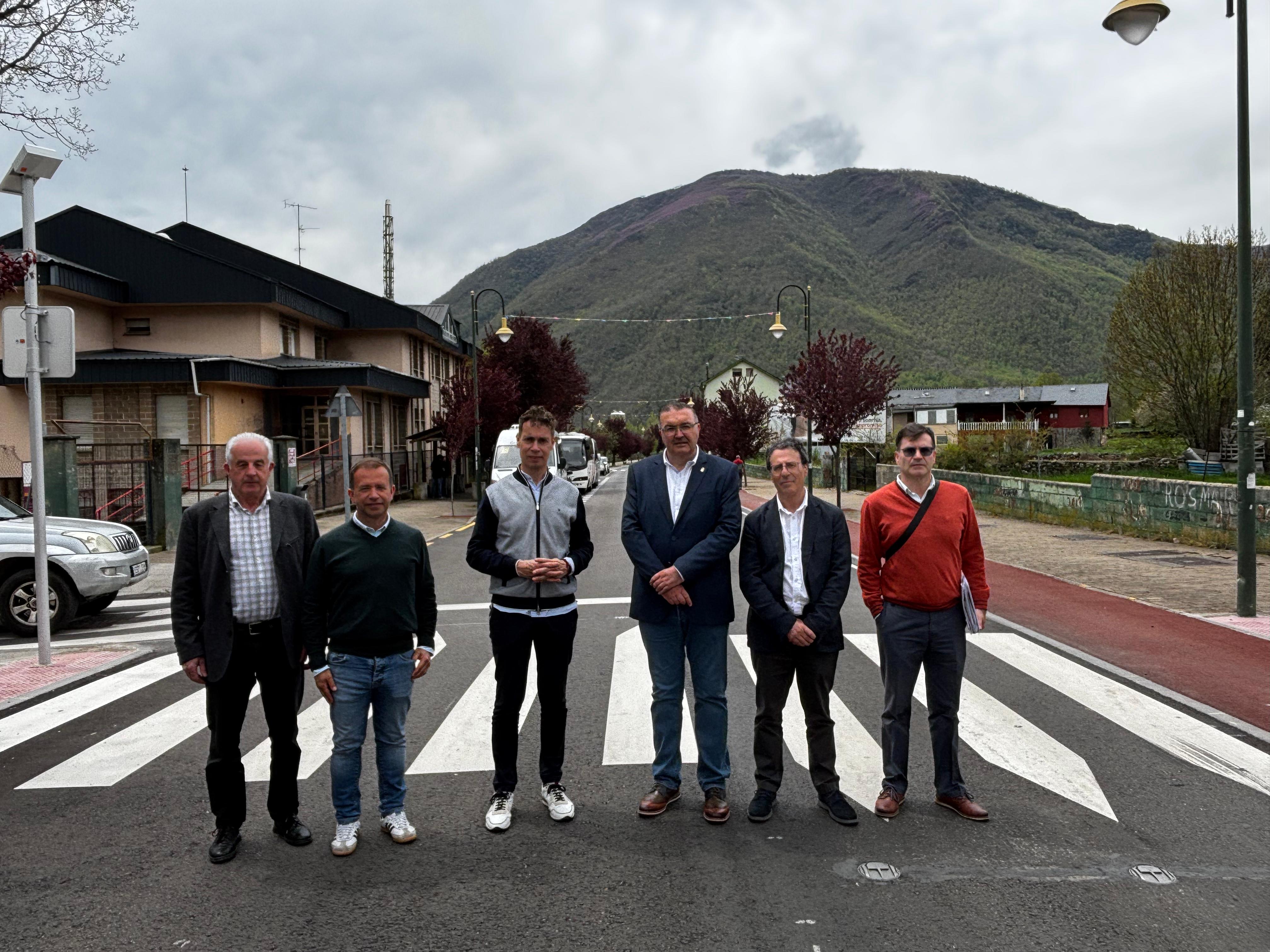 Foto de la recepción de las obras en Villablino.
