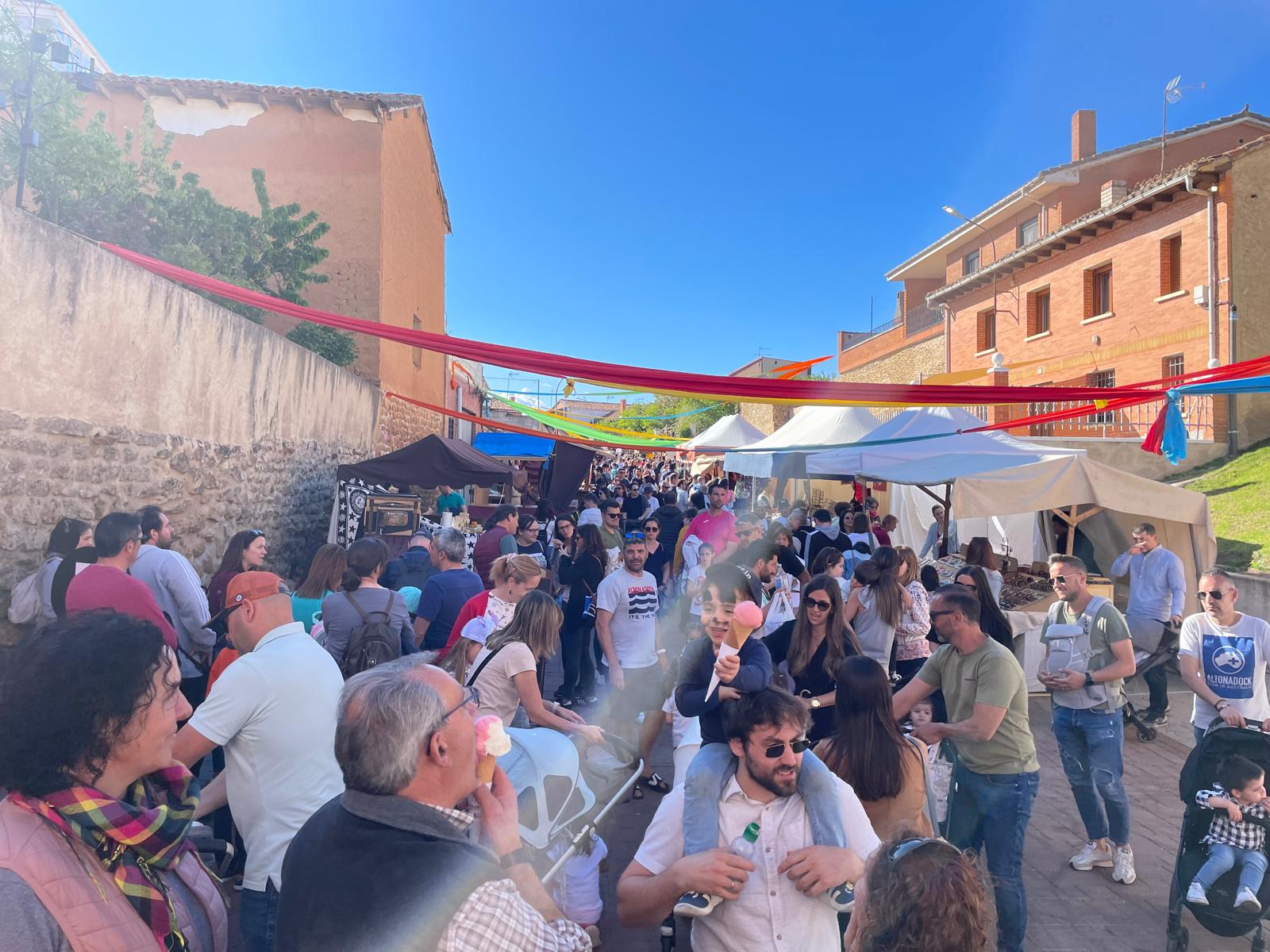 La Feria de los Cuentos de Almanza recibió el pasado año a miles de visitantes. | L.N.C.
