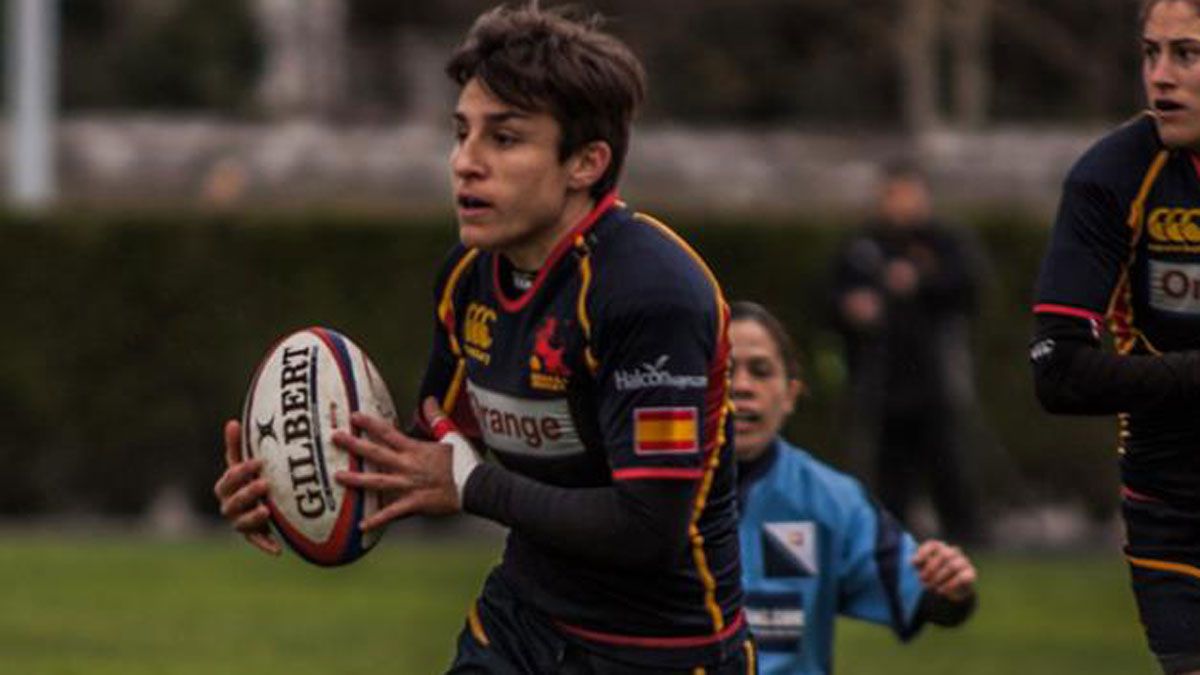 María Casado intenta ensayar en un encuentro con España. | RUBÉN GONZALO / RAYO MAJADAHONDA