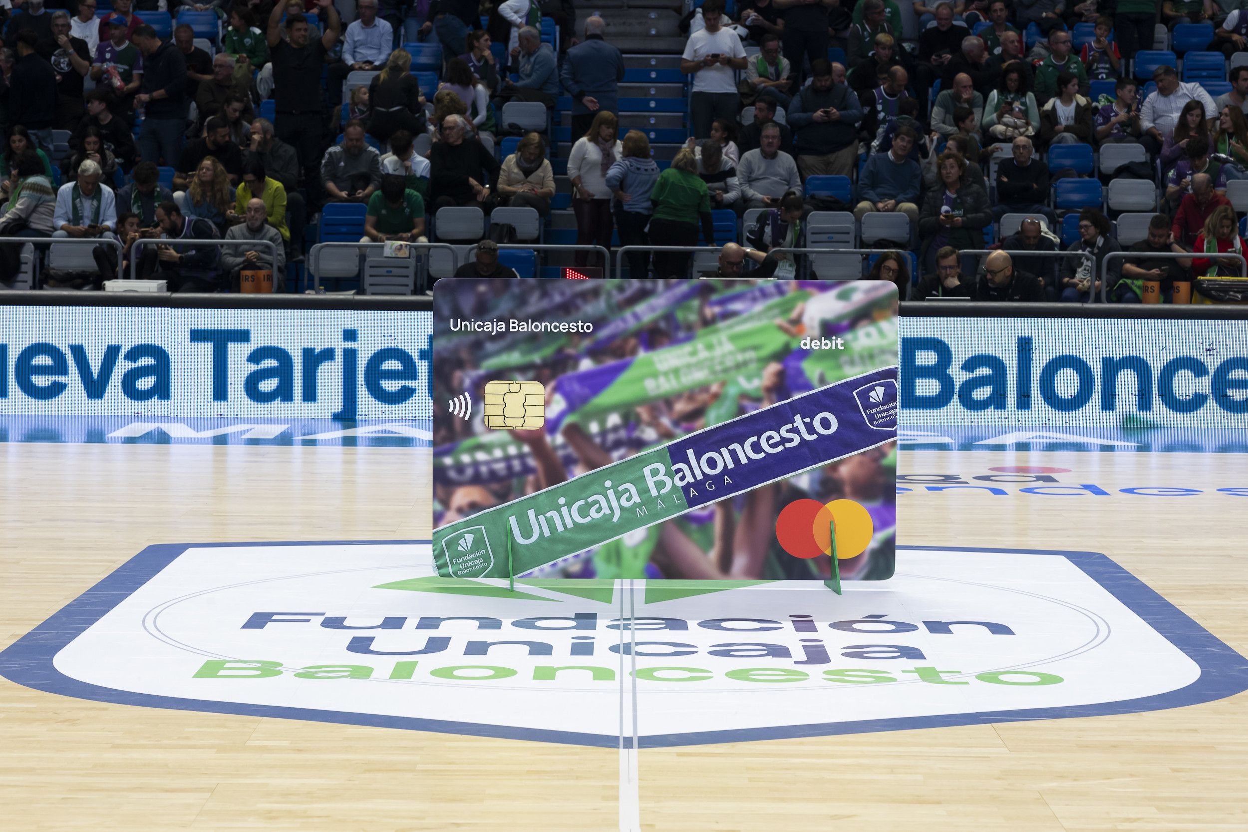 Unicaja presenta una promoción de su tarjeta 'Unicaja Baloncesto'