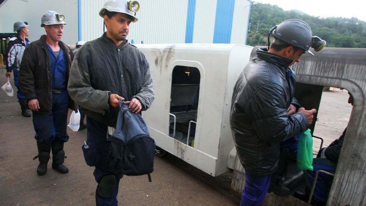 Mineros dirigiéndose a su puestos de trabajo. | CÉSAR SÁNCHEZ (ICAL)