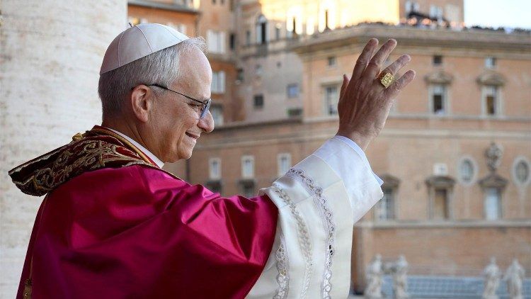 Saludo del nuevo Papa León XIV en El Vaticano. | VATICAN NEWS