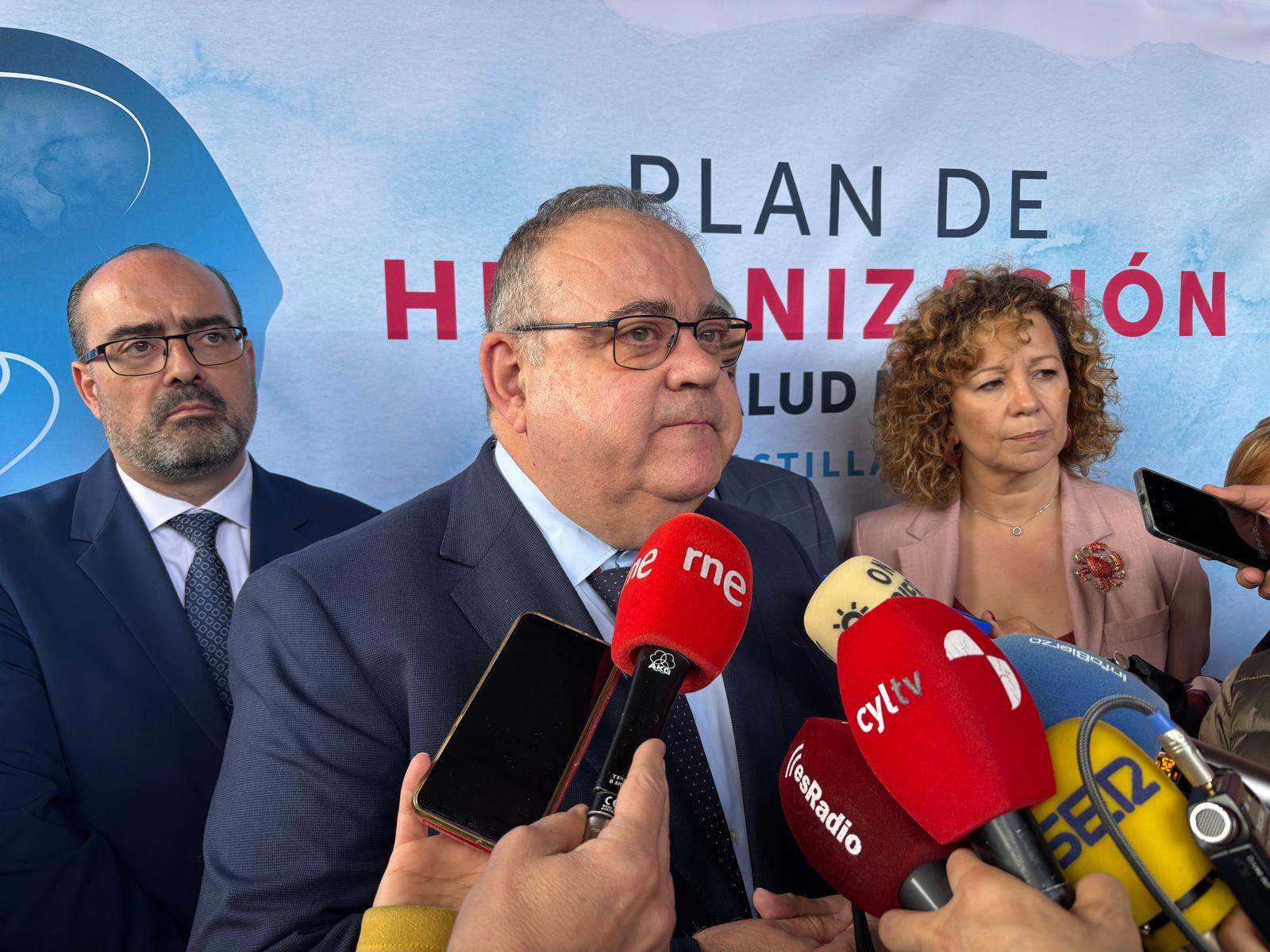 El consejero de Sanidad, Alejandro Vázquez, este viernes en Ponferrada. | JAVIER FERNÁNDEZ