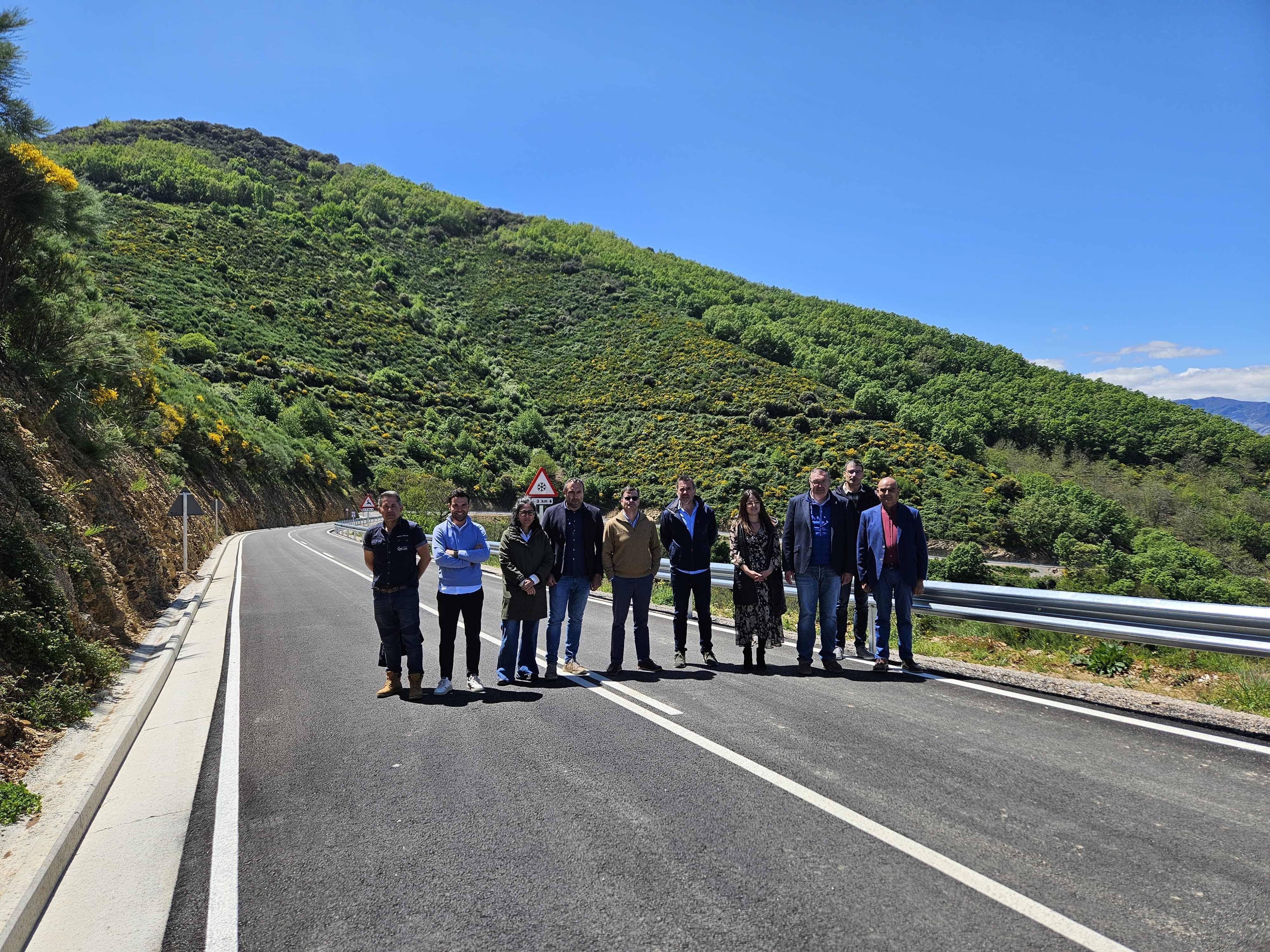 Obras en la carretera de Castropete.