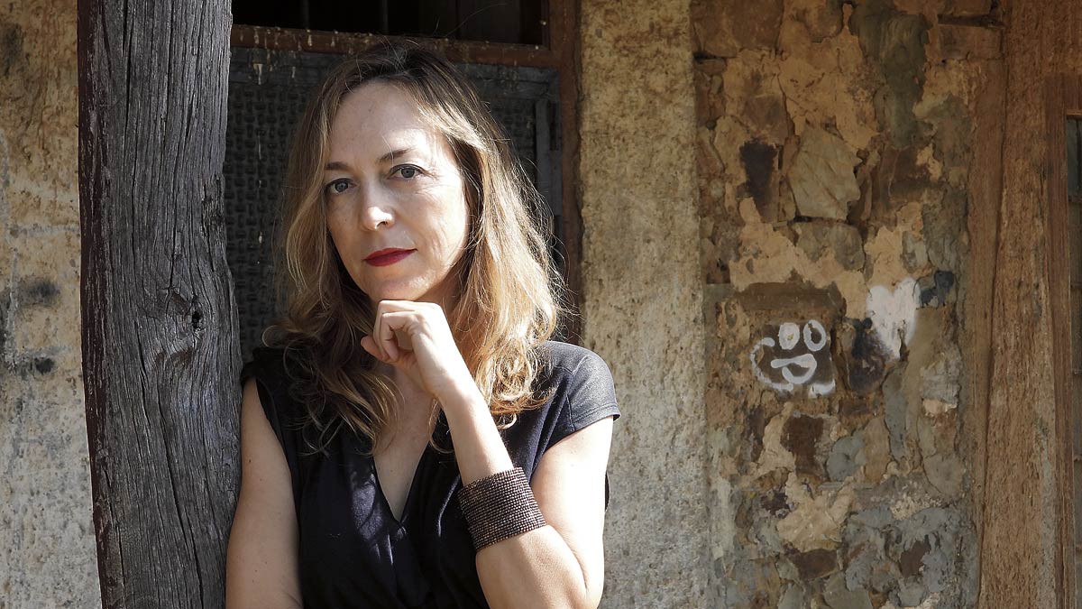 La escritora leonesa, autora de la novela ‘Cordillera’, Marta del Riego Anta. | VINCENZO PENTERIANI