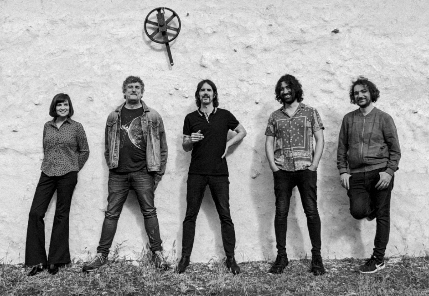 La banda Hummo con Elena Iglesias a la izquierda y su antiguo batería, Jordi Bruto. La banda Hummo con Elena Iglesias a la izquierda y su antiguo batería, Jordi Bruto.