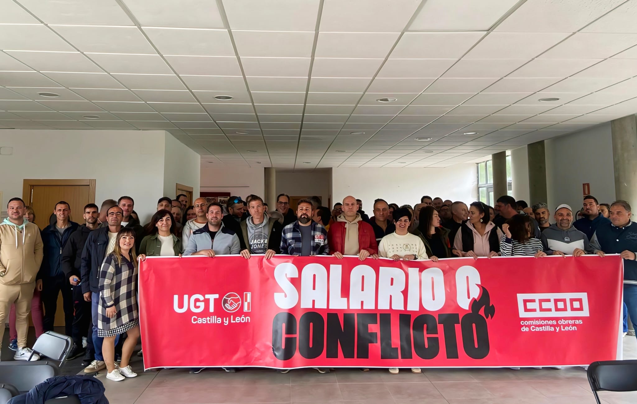 Asamblea del sector de la madera en León celebrada en Valencia de Don Juan. | L.N.C.