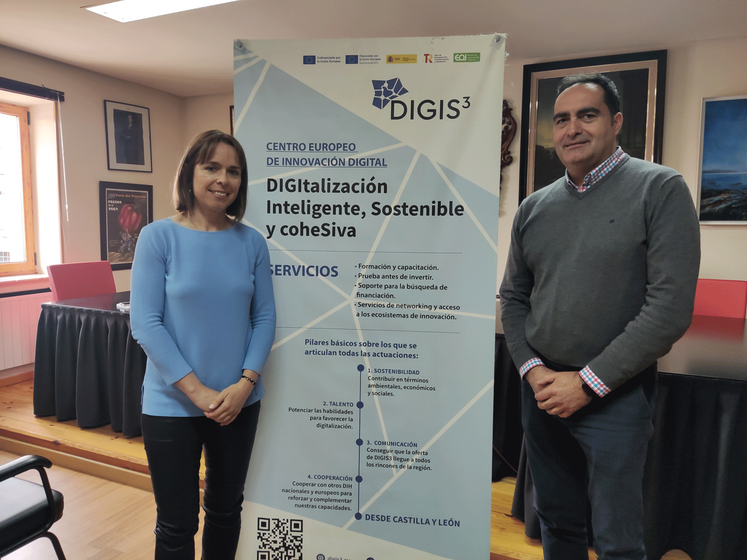 Flor Álvarez y Alfonso Melón durante la presentación del proyecto,. | ALEJANDRO RODRÍGUEZ