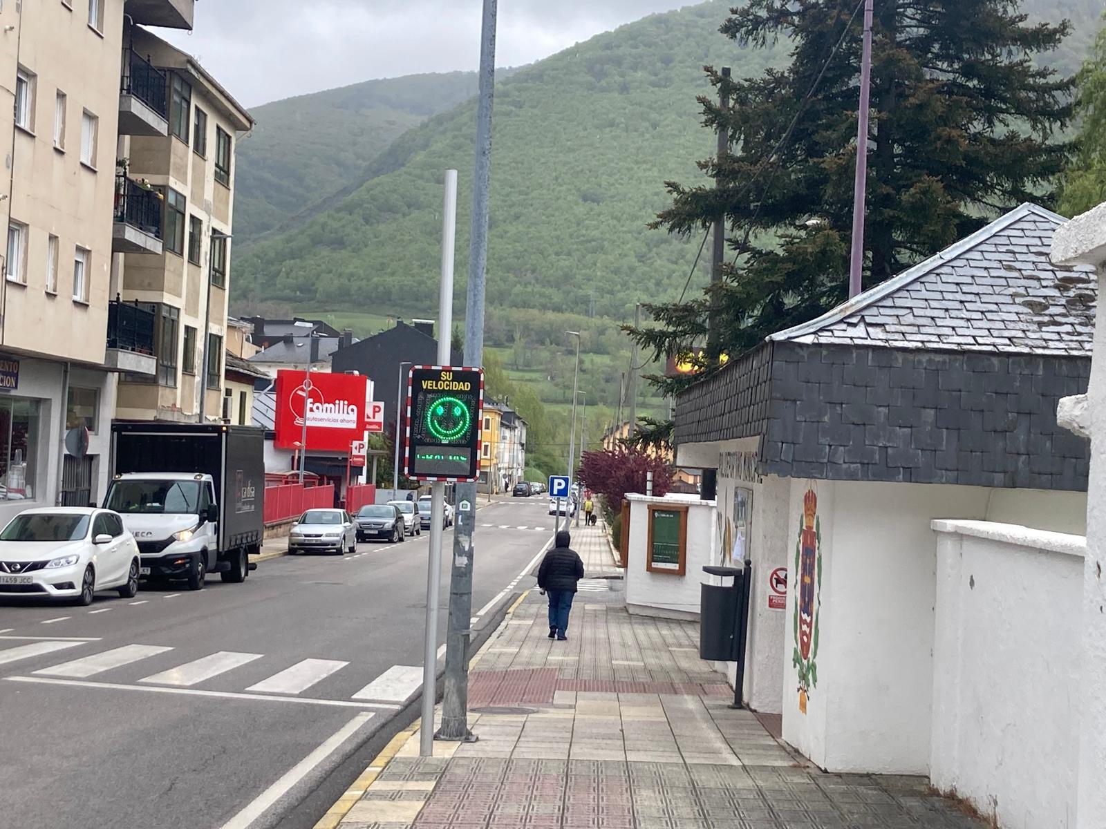 Uno de los sistemas que se han instalado en las calles de Villablino. | L.N.C.