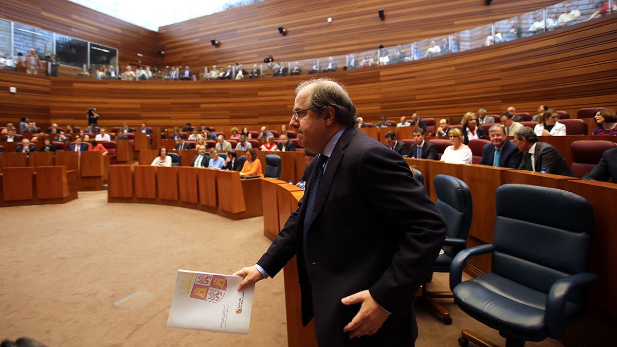 Juan Vicente Herrera durante el debate. | ICAL