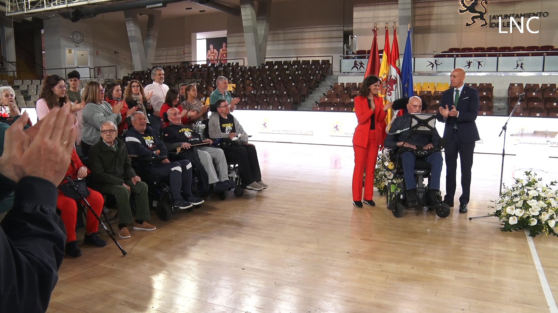 El Palacio de los Deportes ya es la 'casa' de Urbano, "un leonés bueno"