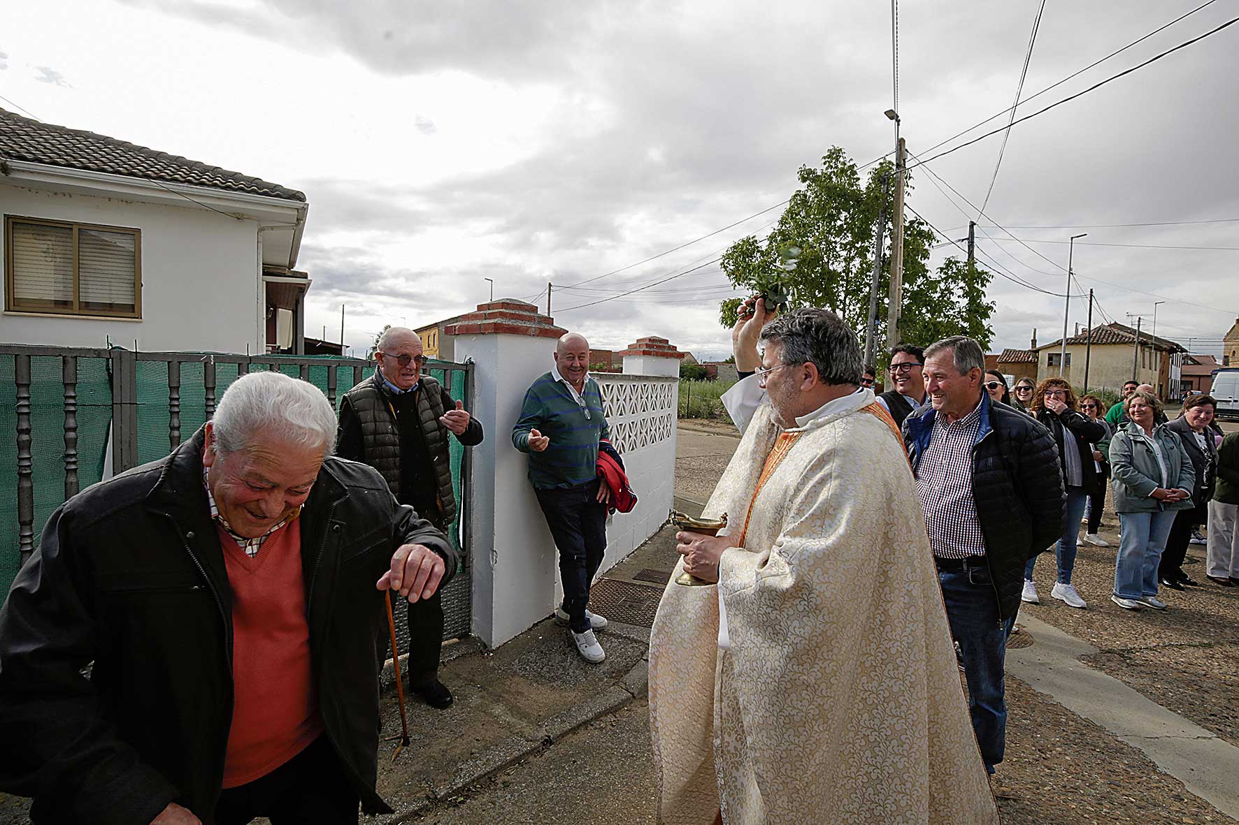 Los vecinos pidieron a San Isidro que el tiempo comience a respetar. FERNANDO OTERO Los vecinos pidieron a San Isidro que el tiempo comience a respetar. FERNANDO OTERO