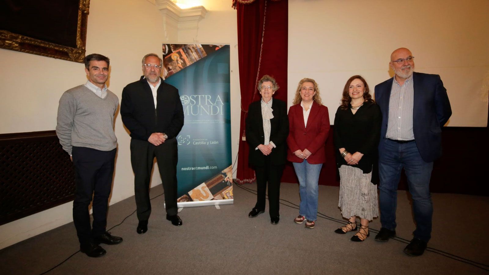San Isidoro acogió la segunda cita programada en León por el proyecto Nostra et Mundi. | FERNANDO OTERO