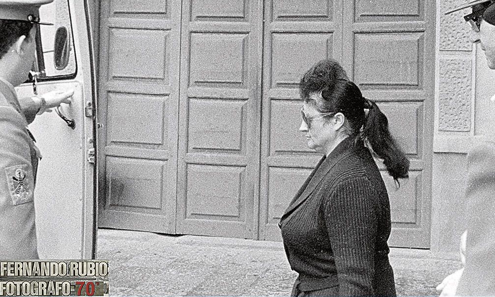 Covadonga Sobrino a la salida de la Audiencia, en el juicio. | FERNANDO RUBIO