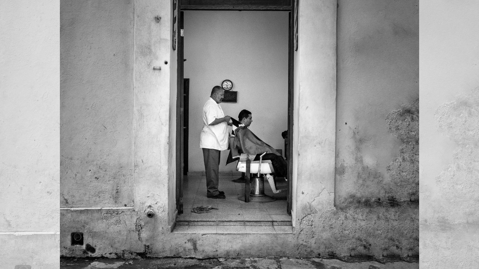 La imagen 'Corte' de Eduardo Francés Sanchís es la galardonada en el IX Concurso de Fotografía en Blanco y Negro del Museo de León.