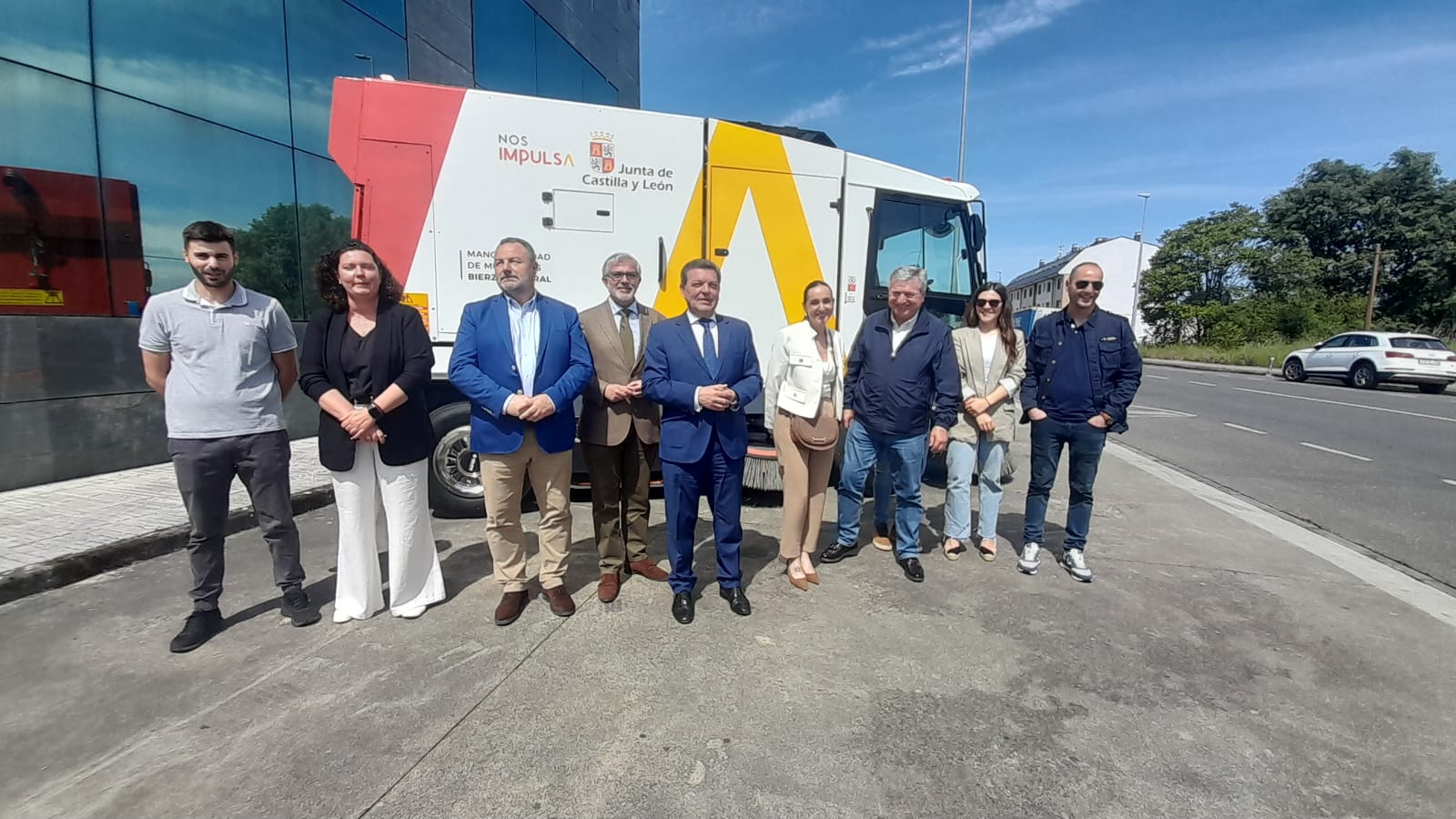 Nueva barredora para la Mancomunidad Bierzo Central. | MAR IGLESIAS