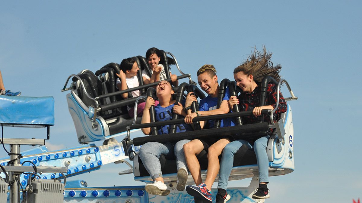 Una de las atracciones de la feria instalada en el Reino de León. | DANIEL MARTÍN