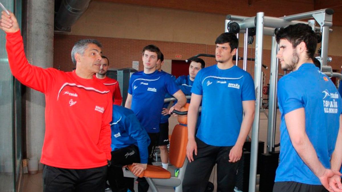 Isidoro, durante una concentración en el Ceard con España. | CEARD