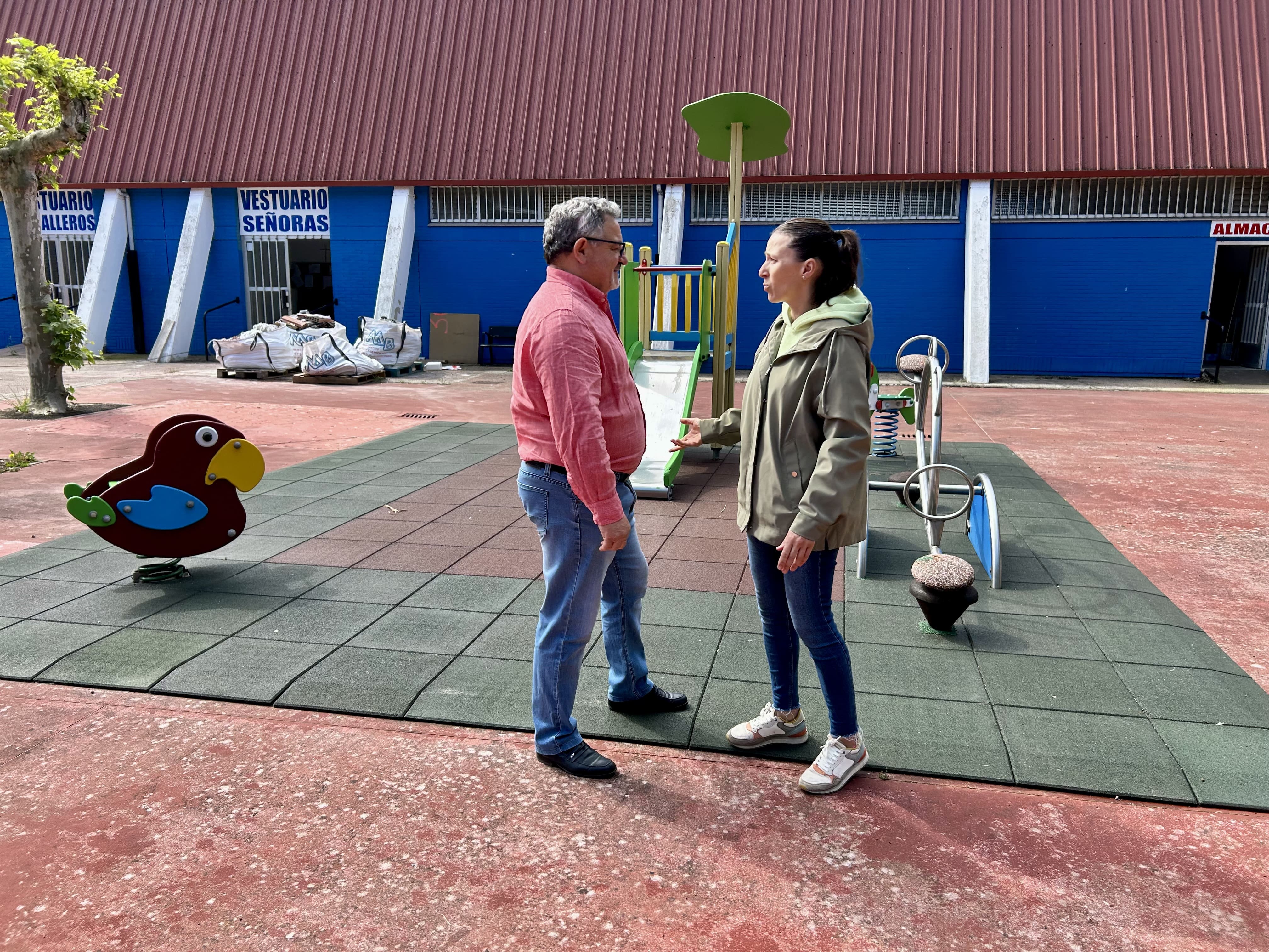 Nuevos juegos en las piscinas de verano del Plantío.