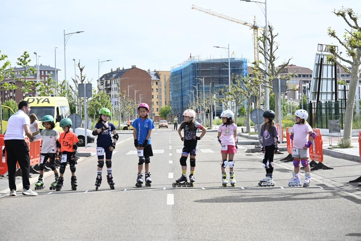 Patinando por Angola en León. | SAÚL ARÉN