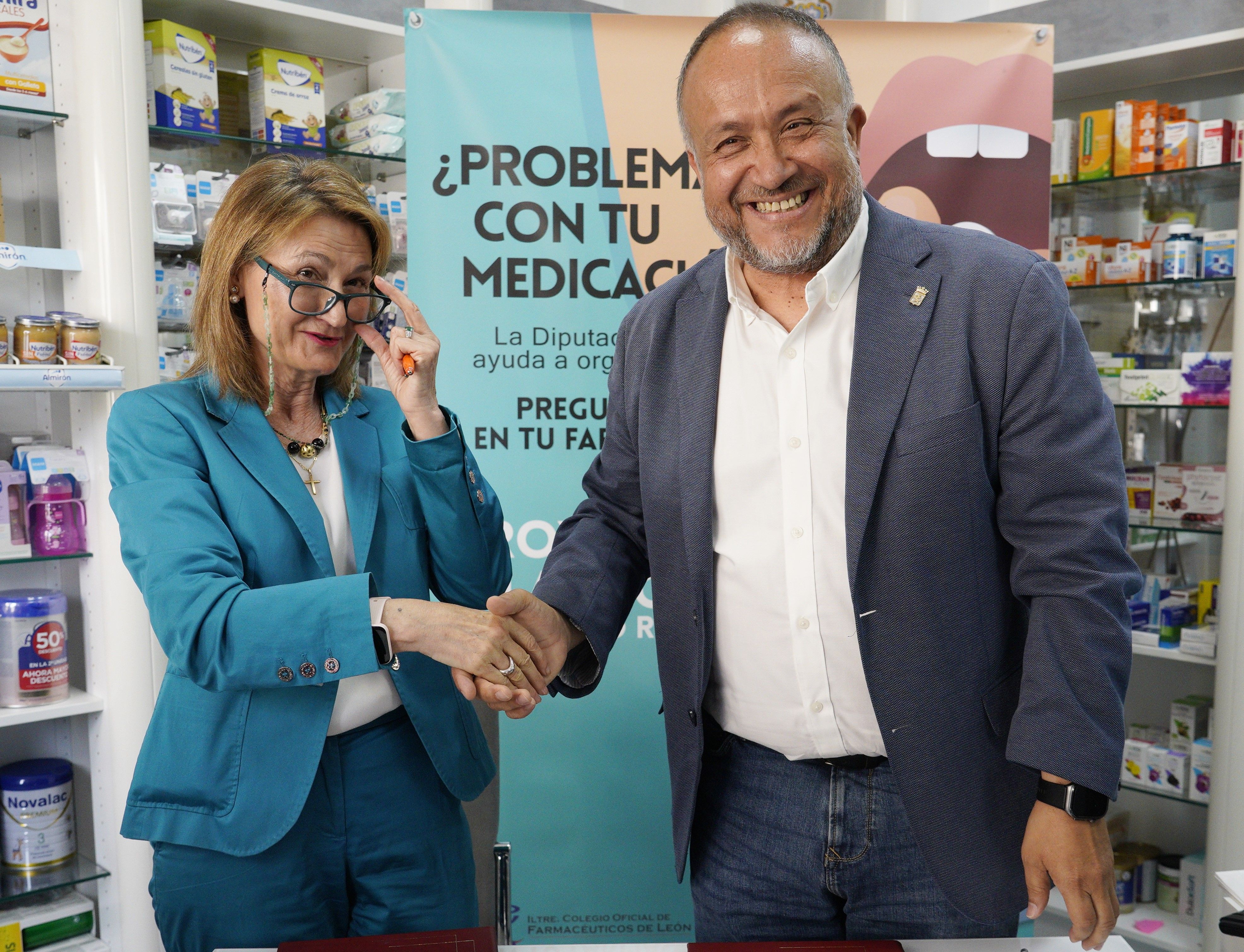 Renovación del convenio en una farmacia de Bembibre. | ICAL