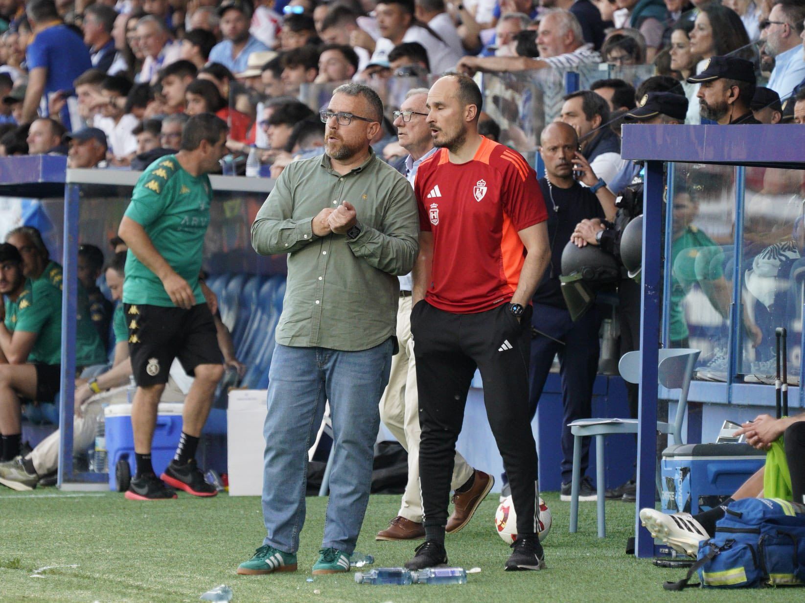 Javi Rey y Luis Vilachá durante el derbi ante la Cultural Leonesa. PONFERRADINA