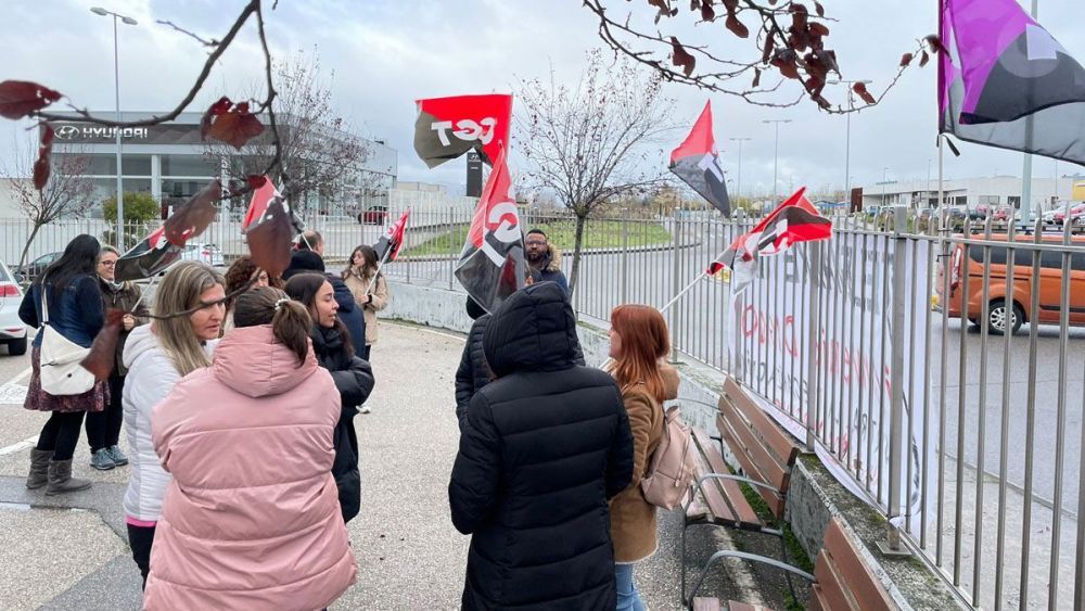 Protesta de los trabajadores de Teleperformance en Ponferrada. | L.N.C.