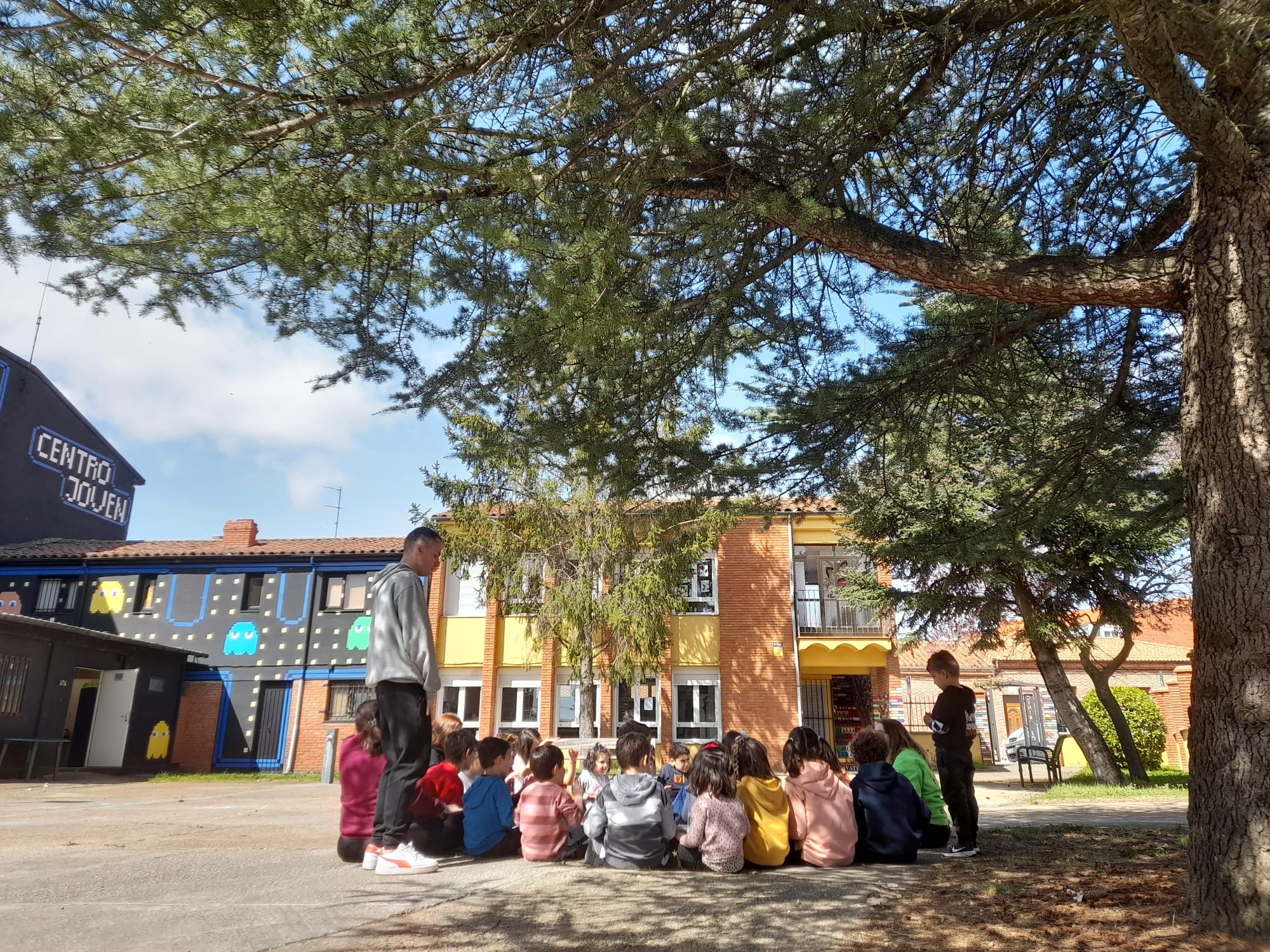 Imagen de archivo de una ludoteca en periodo de vacaciones escolares en Navatejera. | L.N.C.