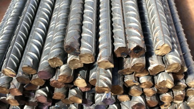 Detalle de tetraceros en su almacén. |HIERROSJÁÑEZ Detalle de tetraceros en su almacén. |HIERROSJÁÑEZ
