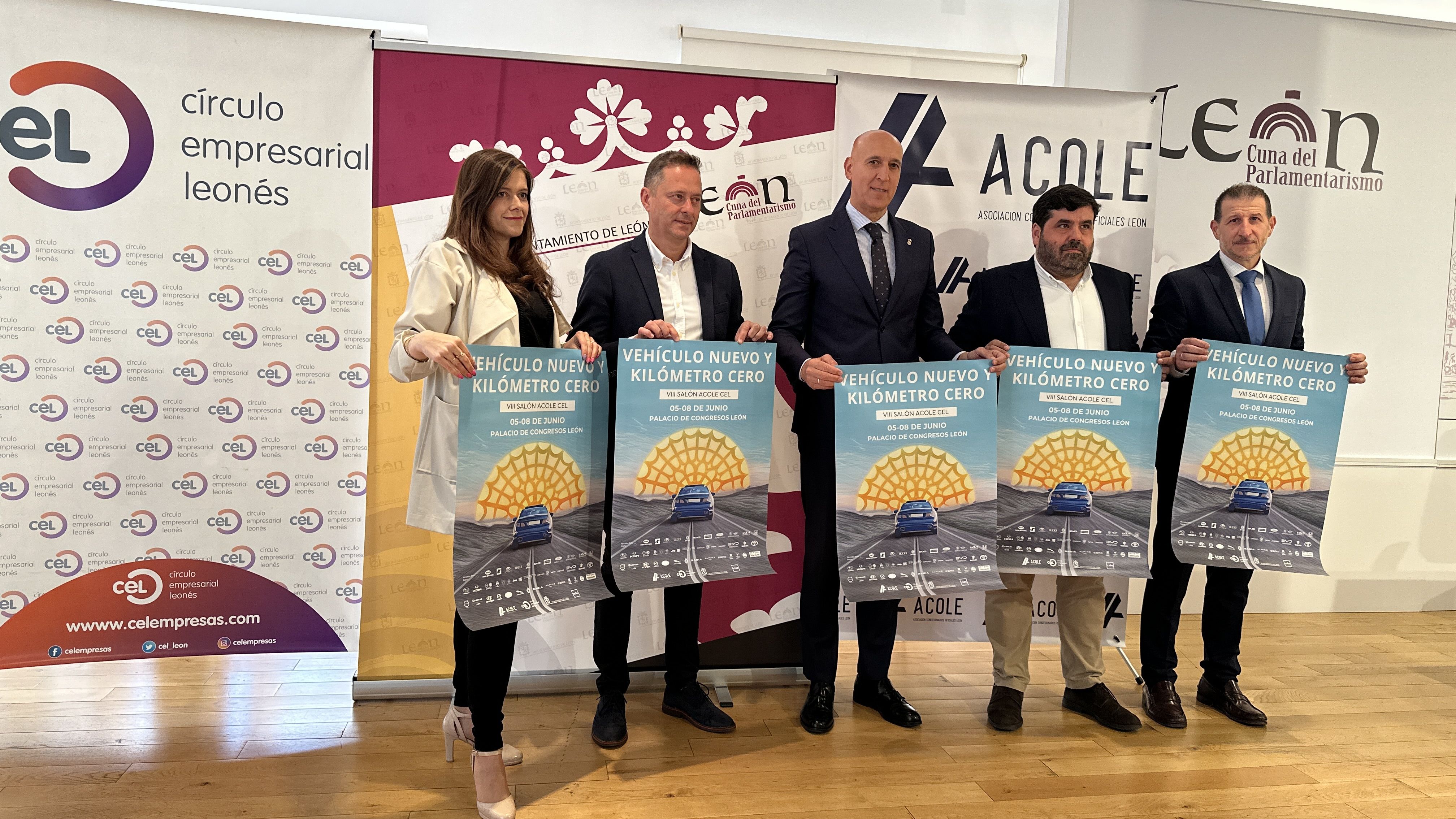 Carmen Santos, Julio Cabanas, José Antonio Diez, Roberto Rodríguez y Ángel González. | LNC