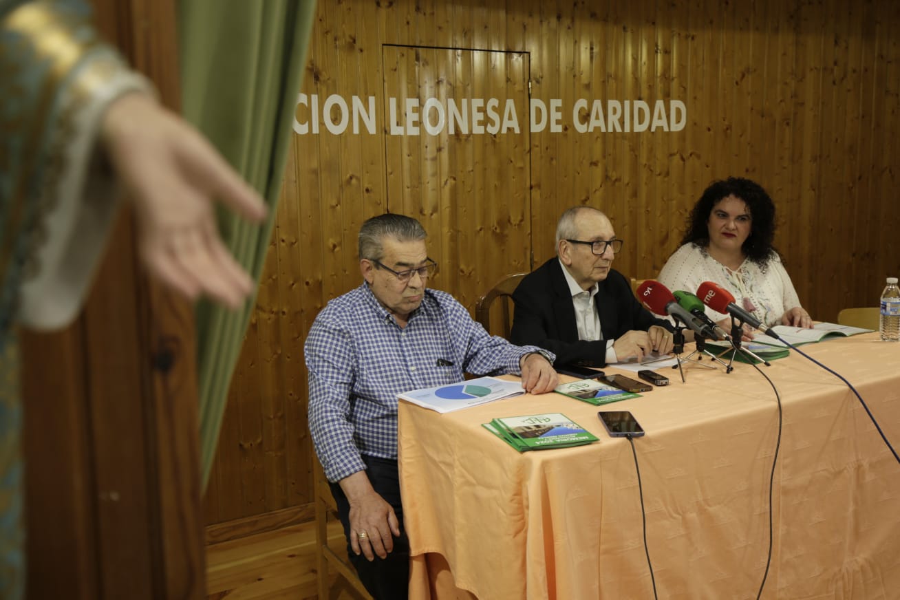 Asleca sigue pidiendo que los leoneses echen una mano para financiar su creciente labor de ayuda al prójimo. | FERNANDO OTERO