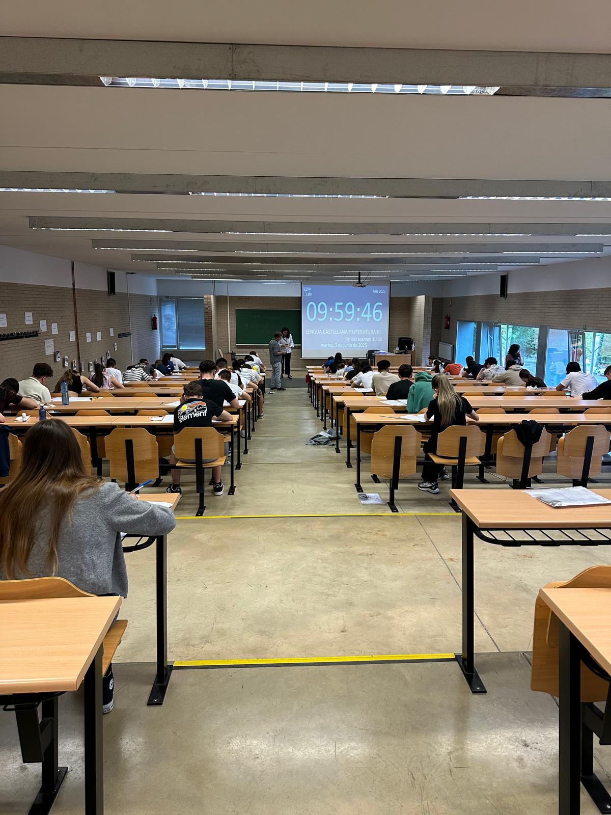 Pruebas de Acceso a la Universidad (PAU) en el campus de Ponferrada.