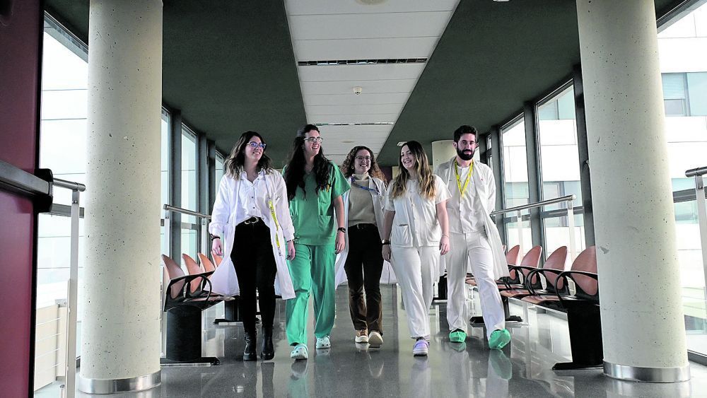 Residentes que se formaron el año pasado en el Hospital Universitario de León. | MAURICIO PEÑA