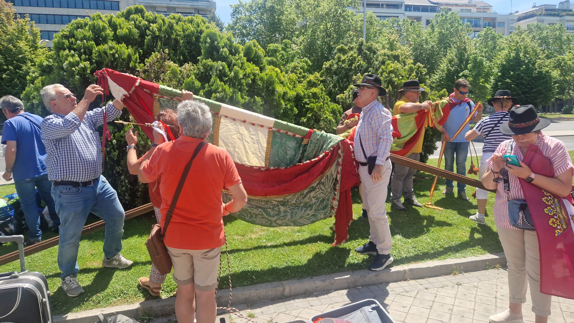 Leoneses concentrados en Madrid en defensa de Feve. | A. MARTÍNEZ Leoneses concentrados en Madrid en defensa de Feve. | A. MARTÍNEZ