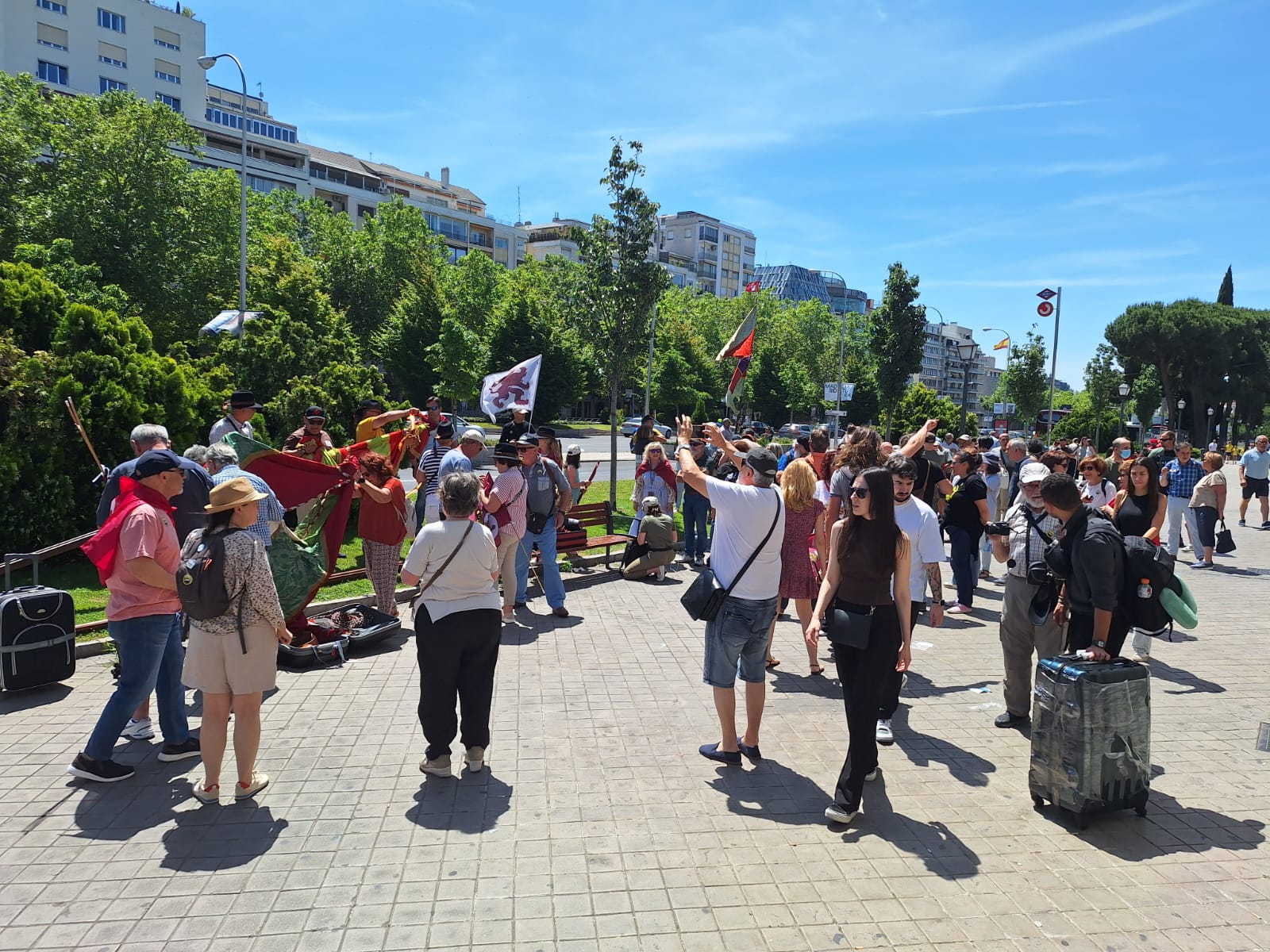 Leoneses concentrados en Madrid en defensa de Feve. | A. MARTÍNEZ Leoneses concentrados en Madrid en defensa de Feve. | A. MARTÍNEZ
