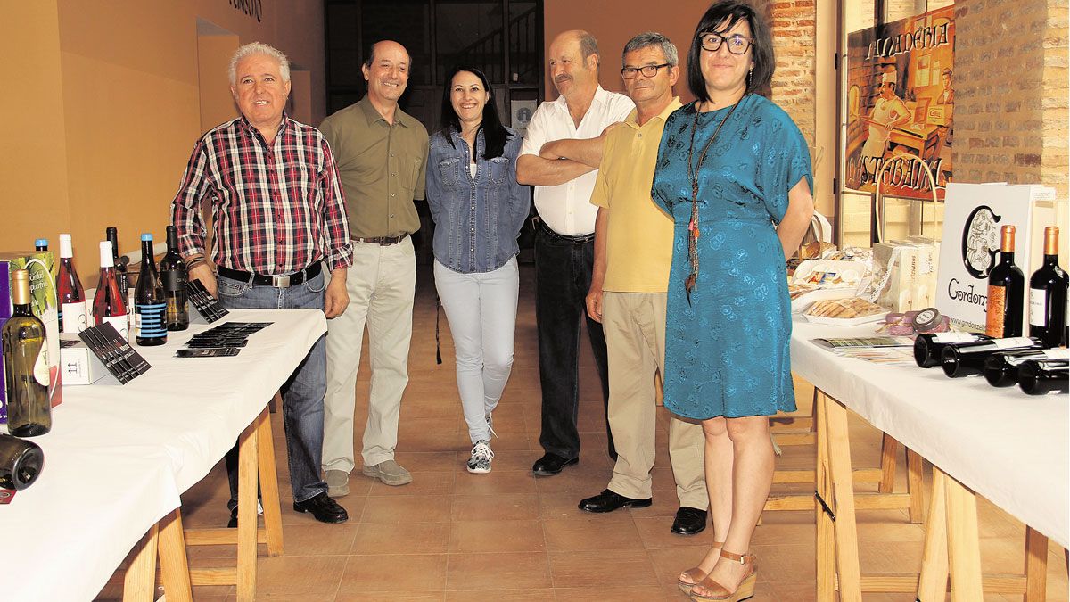 Representantes del Ayuntamiento y empresas participantes. | T.G.