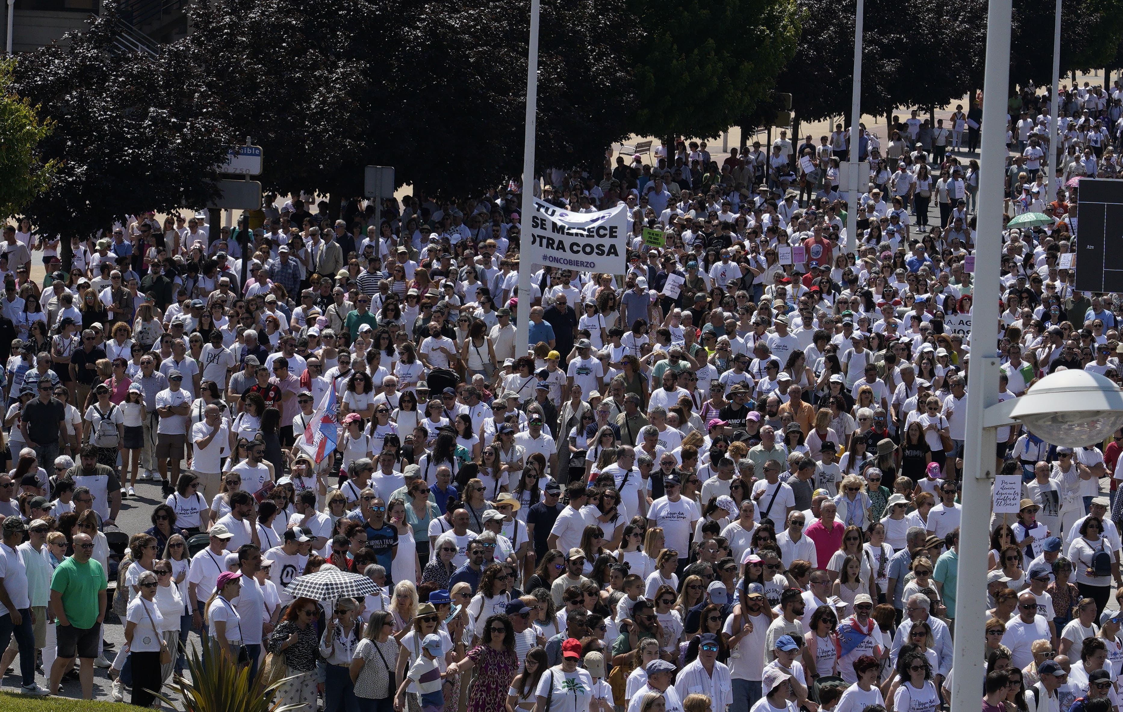 Protesta por las calles de Ponferrada de este domingo. | CÉSAR SÁNCHEZ (ICAL) Protesta por las calles de Ponferrada de este domingo. | CÉSAR SÁNCHEZ (ICAL)