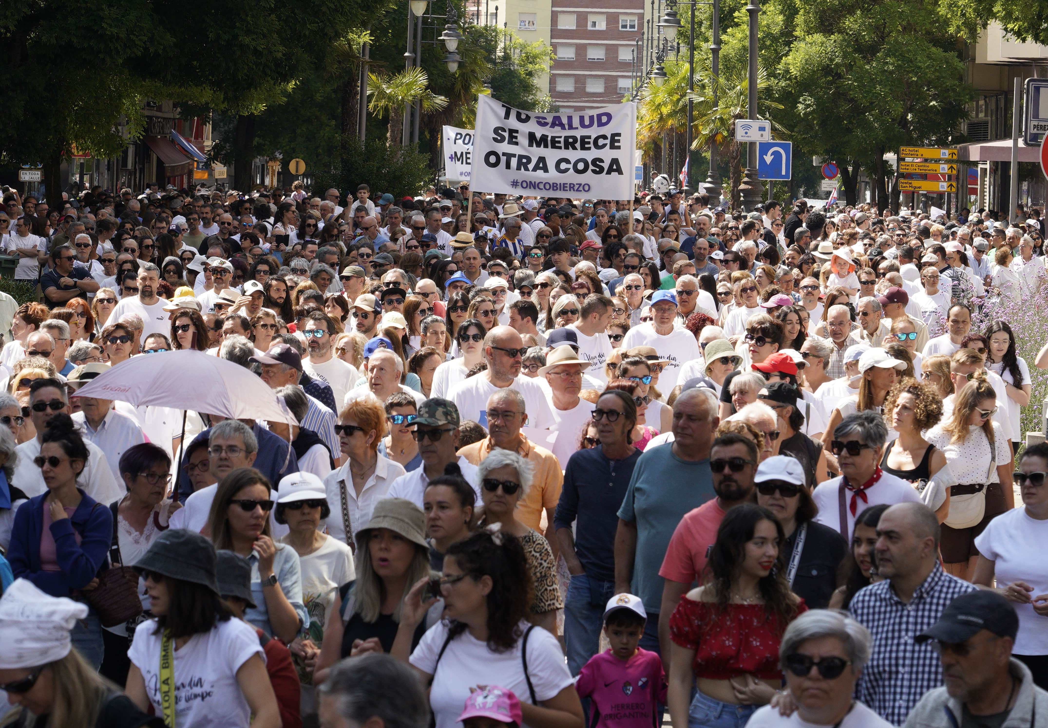 Protesta por las calles de Ponferrada de este domingo. | CÉSAR SÁNCHEZ (ICAL) Protesta por las calles de Ponferrada de este domingo. | CÉSAR SÁNCHEZ (ICAL)