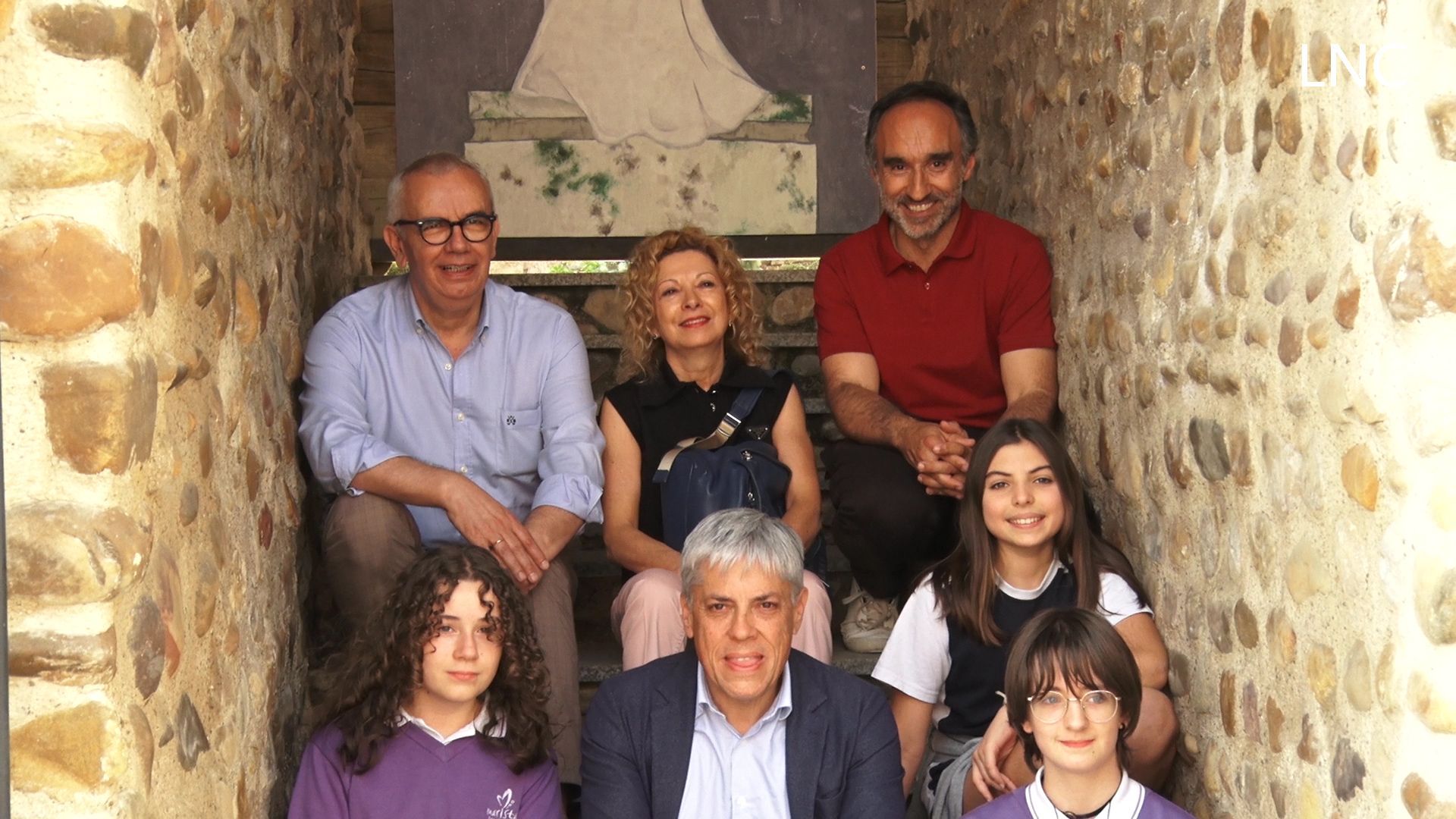 La Victoria de Samotracia inspira el nuevo mural del Pasadizo del Espolón