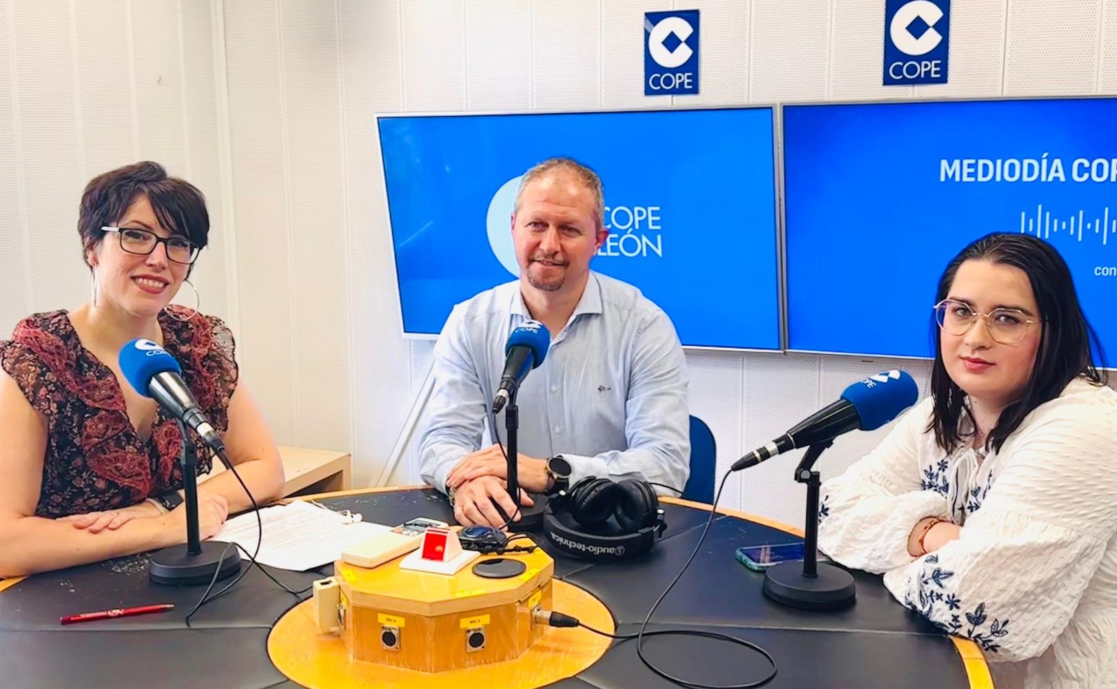 Jorge Pérez, durante el programa Entre Nosotras, emitido por Cope León | L.N.C.