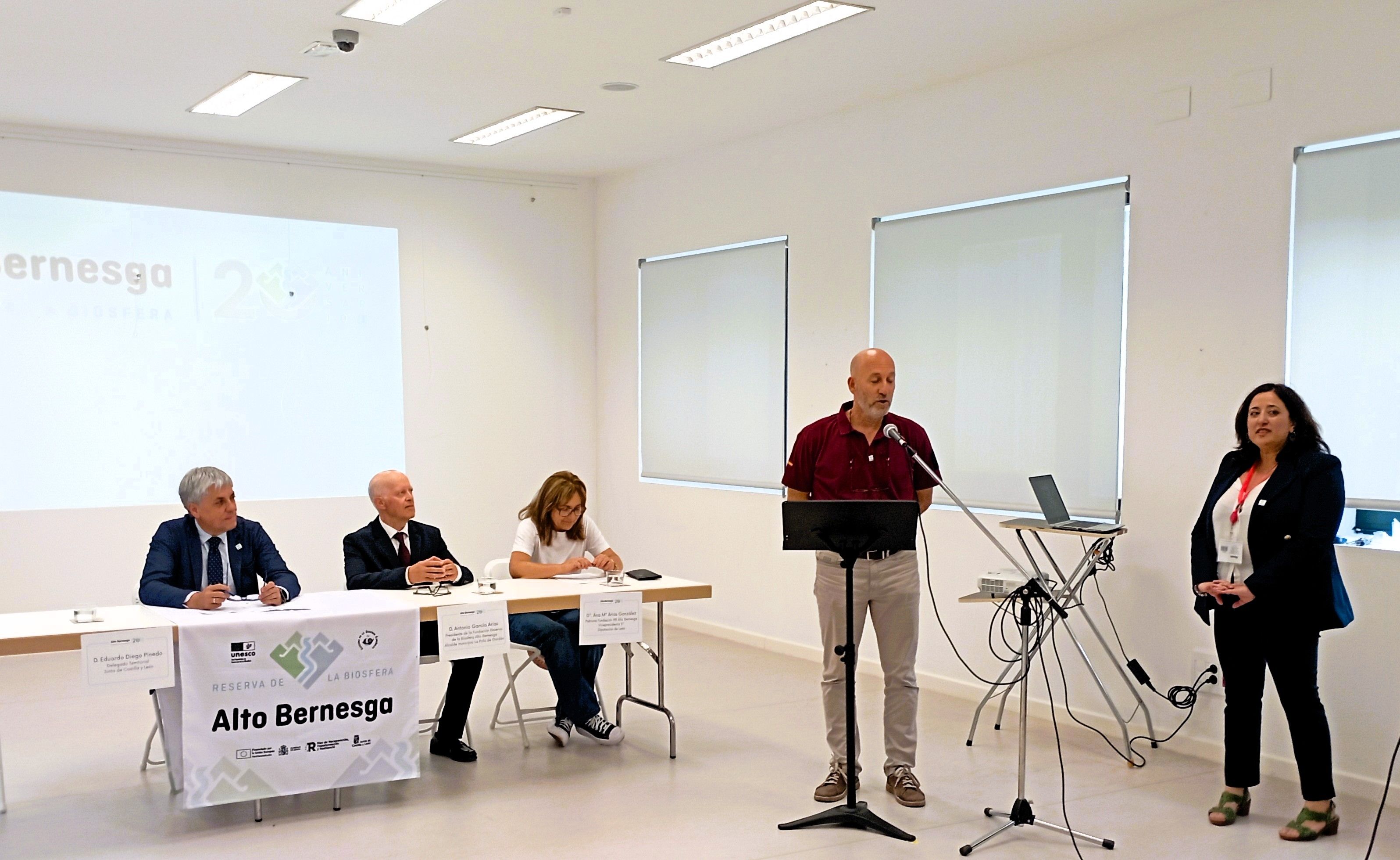 Un momento del acto con motivo del 20 aniversario este jueves en La Vid.| E. NIÑO
