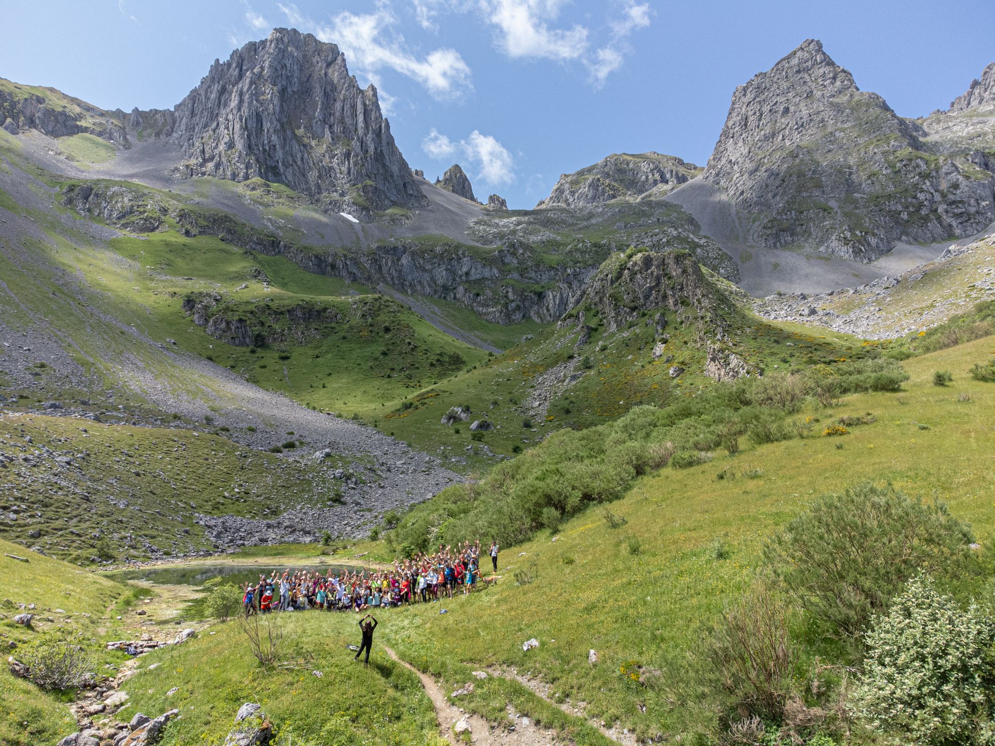 El grupo en la laguna de Maraña. | VICENTE GARCÍA
